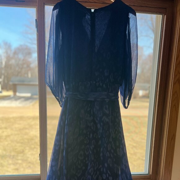 NWT Blue Flowy V-Neck Plus Size Dress - Picture 1 of 5